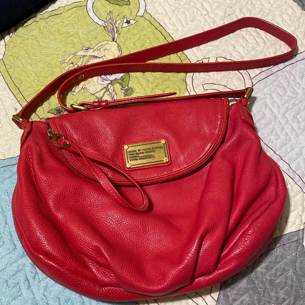 Authentic Marc by Marc Jacobs Leather Purse with adjustable strap.